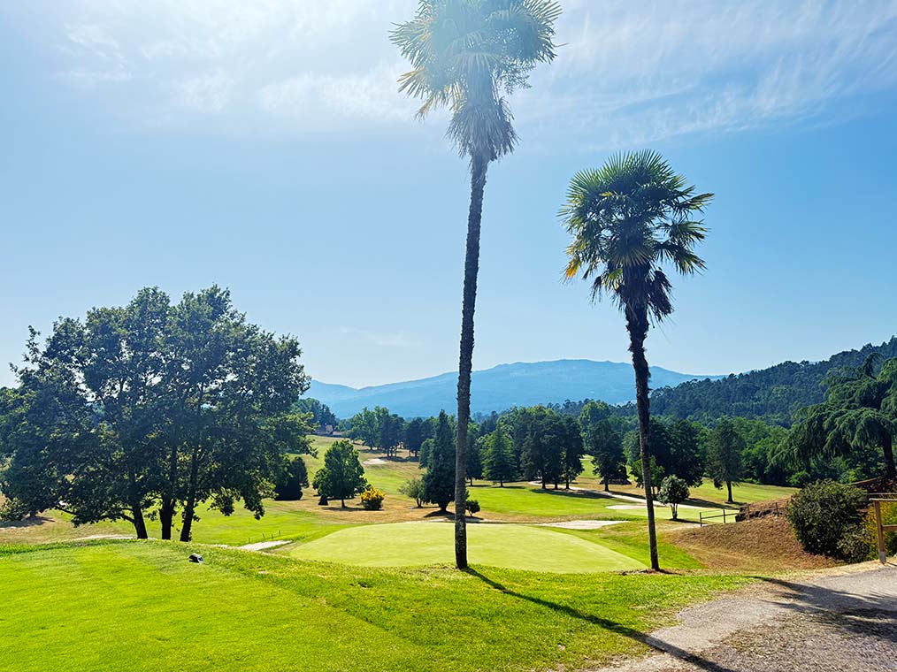 Herman from adventures of a golfnomad on golf Balneario de Mondari z 7