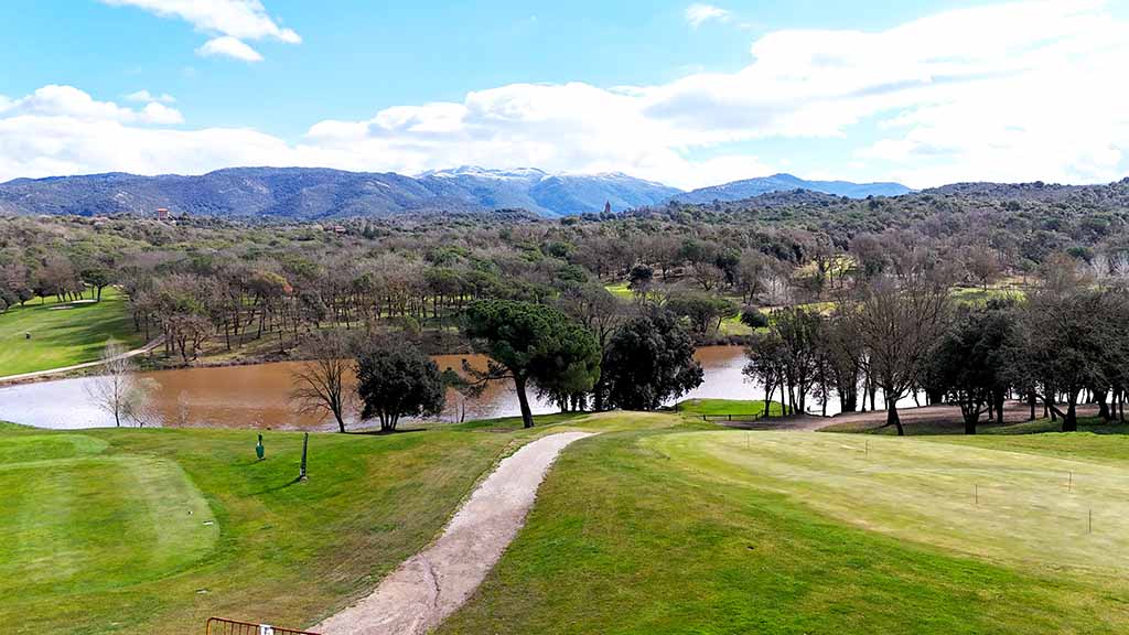 Golf Montanya for the book Adventures of a Golfnomad